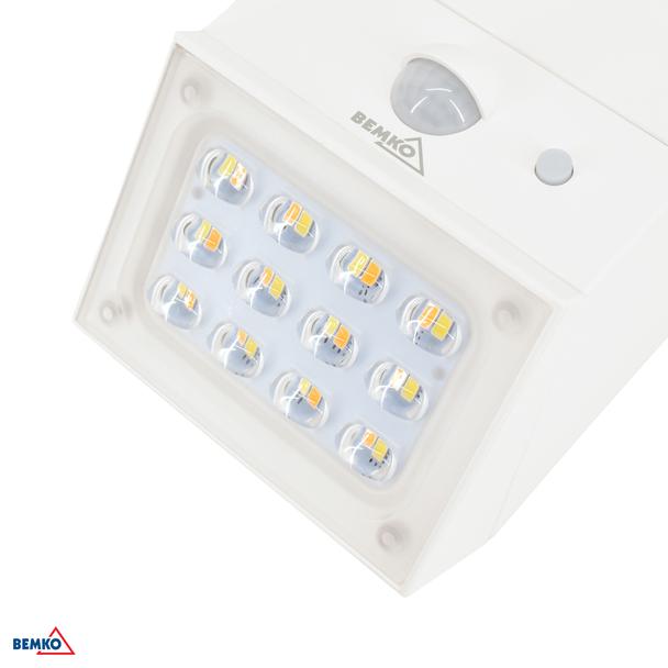 NAŚWIETLACZ LAMPA SOLARNA LED 3 barwy świecenia RUBIC 2,5W 300lm 3000/4000/6000K IP65 BIAŁA Czujnik C83-SOR-002WH-CCT-PIR BEMKO