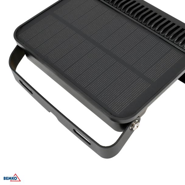 NAŚWIETLACZ LAMPA SOLARNA LED 3 barwy świecenia SOKER 8W 1000lm 3000K/4000K/6500K IP54 CZARNY Czujni C83-SOK-008BL-CCT-PIR BEMKO