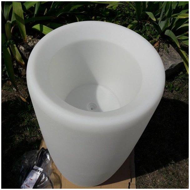 Nowodvorski lampa stojąca zewnętrzna (świecąca donica) Flowerpot M E27 biała 9712