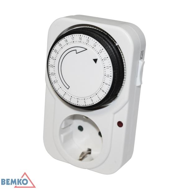 PROGRAMATOR MECHANICZNY 24H SCHUKO B62-TSMD3 BEMKO